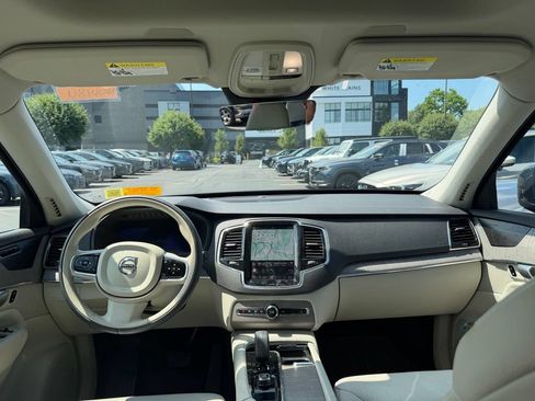 Certified 2024 Volvo XC90 B5 Plus w/ Protection Package Premier AWD/4WD image 5