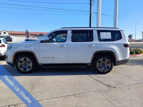 Used 2022 Jeep Wagoneer Series III w/ Flexible Seating Group image 6