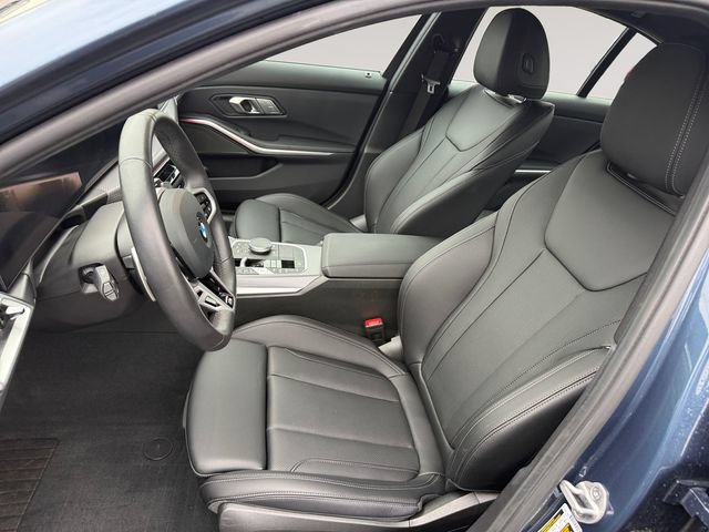 Certified 2026 BMW 330i xDrive Sedan w/ M Sport Package AWD/4WD image 9