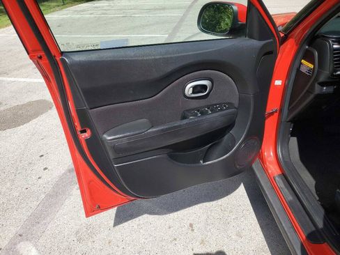 Used 2019 Kia Soul FWD image 15
