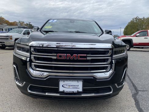 Used 2023 GMC Acadia SLE image 2