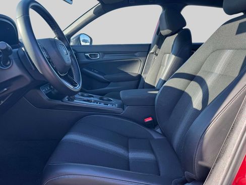 Used 2025 Honda Civic Sport image 15