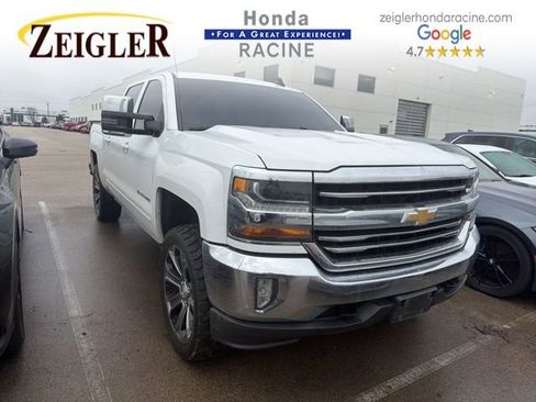 Used 2018 Chevrolet Silverado 1500 LT w/ Max Trailering Package image 1