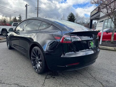 Used 2022 Tesla Model 3 Performance image 2