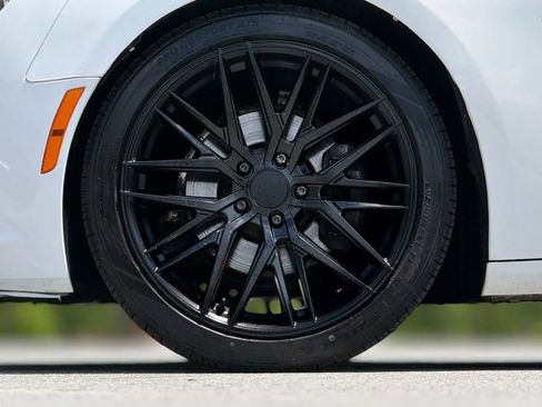 Used 2017 Chevrolet Camaro LT RWD image 18