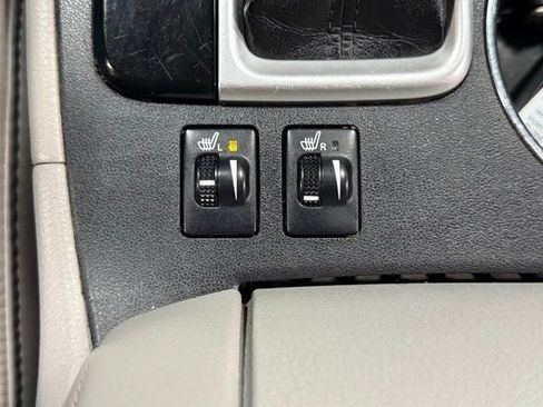 Used 2017 Toyota Highlander XLE image 34