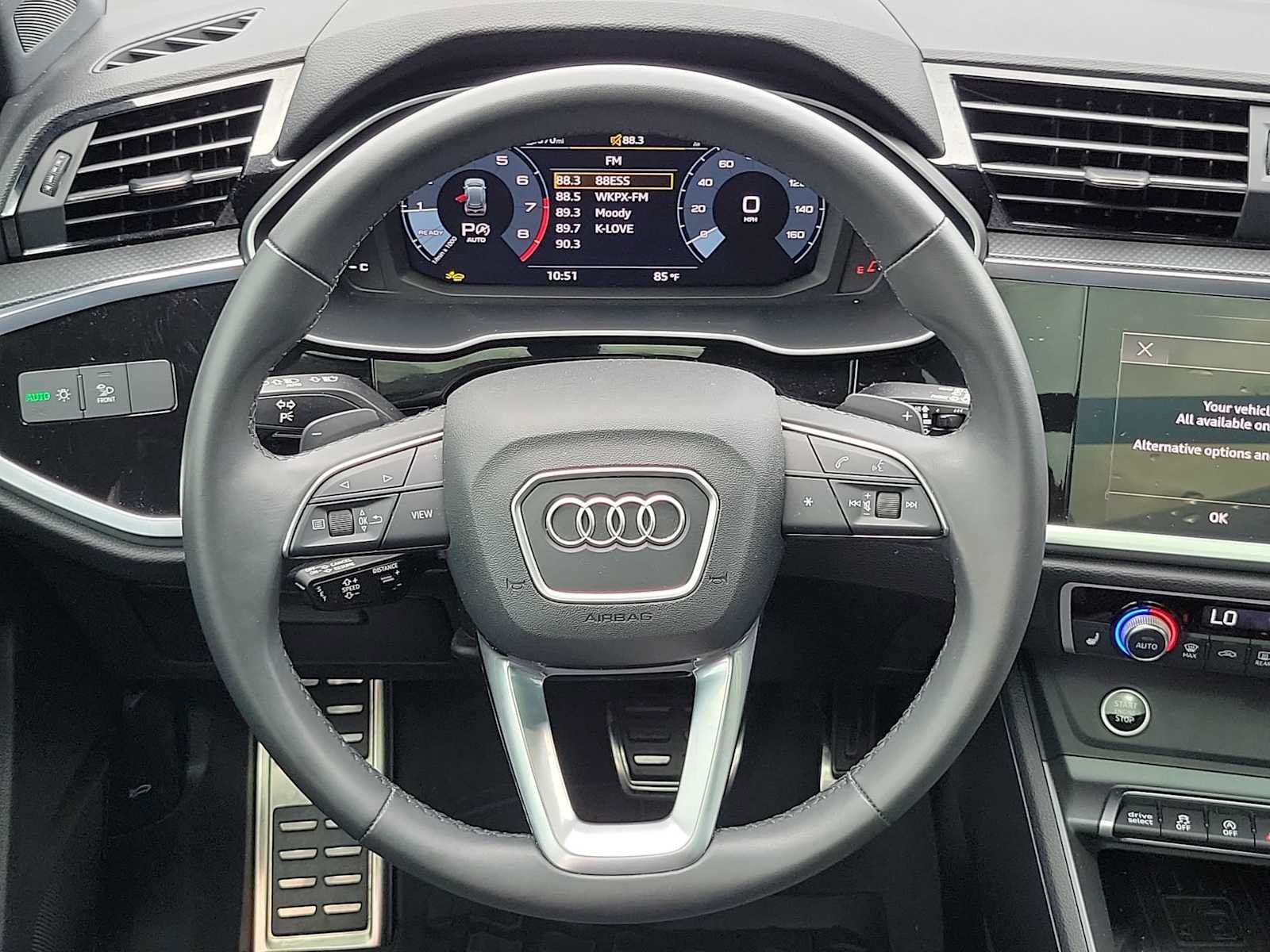 Certified 2025 Audi Q3 2.0T Premium w/ Convenience Package AWD/4WD image 23