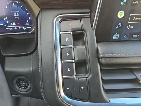 Used 2022 Chevrolet Tahoe Z71 image 28