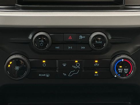 New 2026 Ford F250 XLT w/ FX4 Off-Road Package image 41