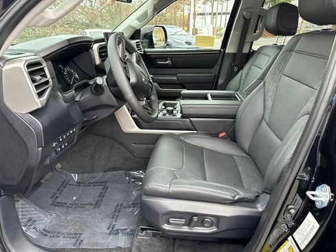 Used 2024 Toyota Tundra SR5 w/ SR5 Premium Package AWD/4WD image 34