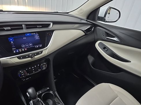 Used 2022 Buick Encore GX Select image 25