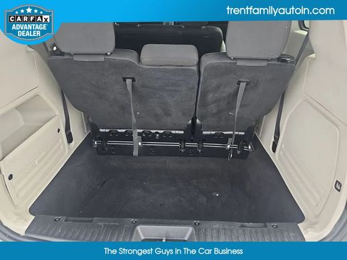 Used 2018 Dodge Grand Caravan SE image 16