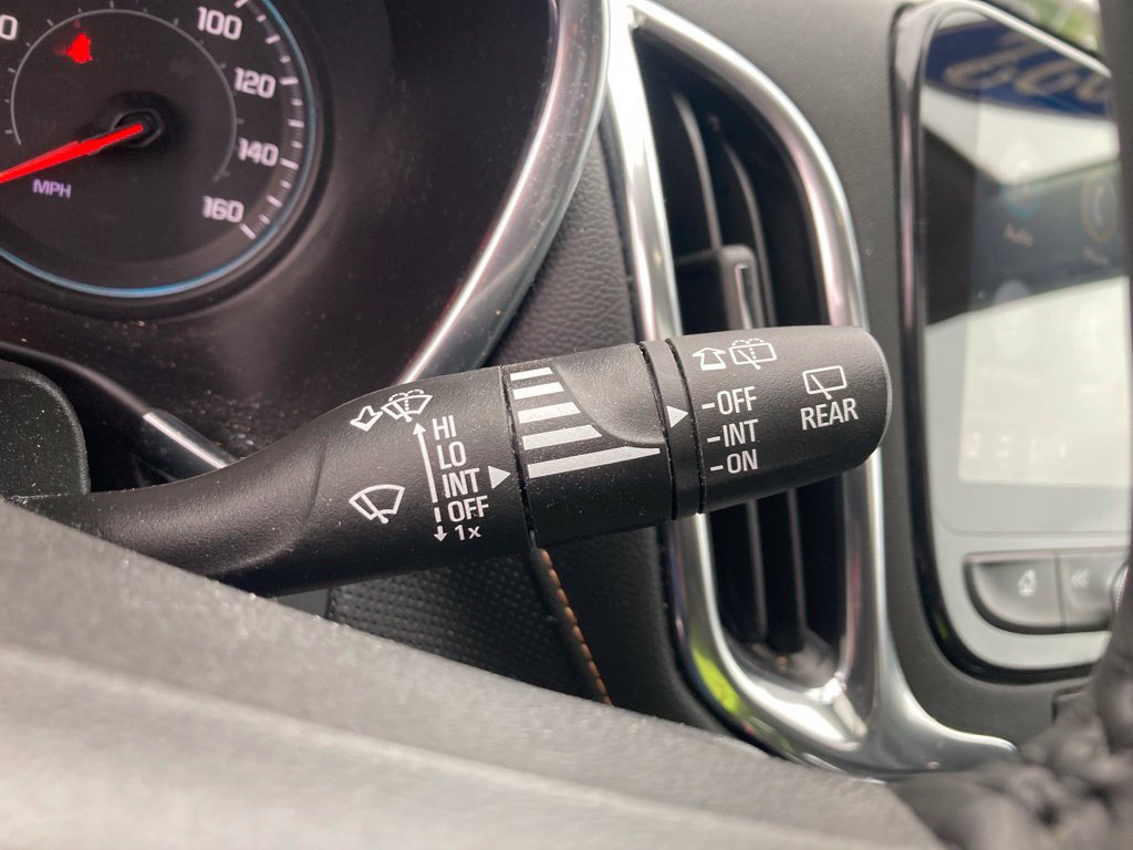 Used 2022 Chevrolet Equinox Premier AWD/4WD image 17