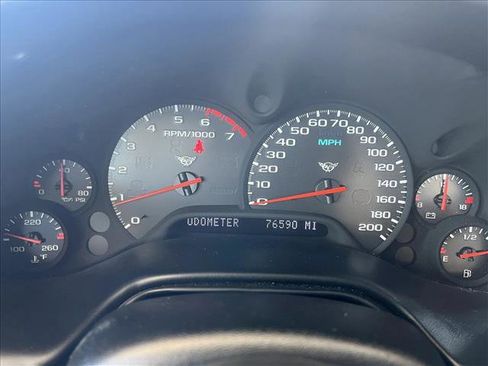 Used 1998 Chevrolet Corvette Convertible w/ Memory Pkg image 12