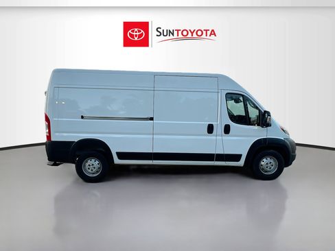 Used 2022 RAM ProMaster 2500 w/ Convenience Group image 2