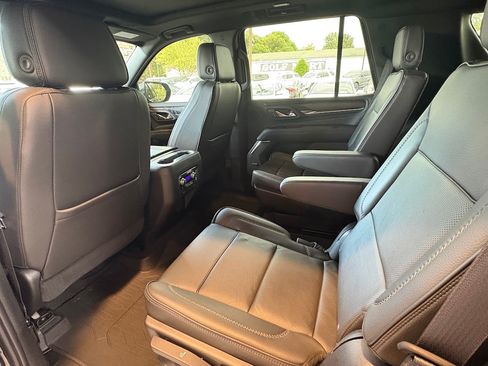 Used 2021 GMC Yukon Denali w/ Denali Premium Package RWD image 25