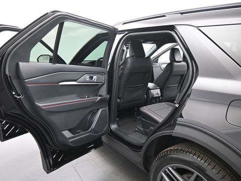 New 2026 Ford Explorer ST-Line image 18