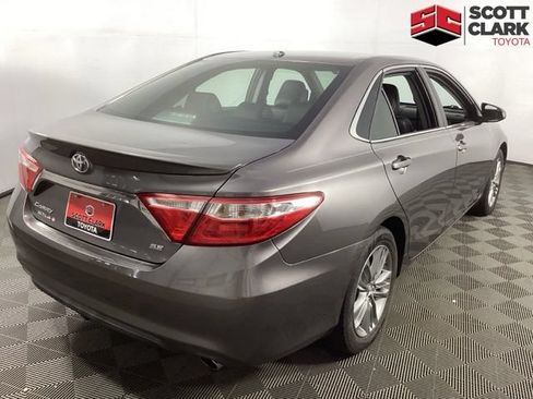 Used 2015 Toyota Camry SE FWD image 8