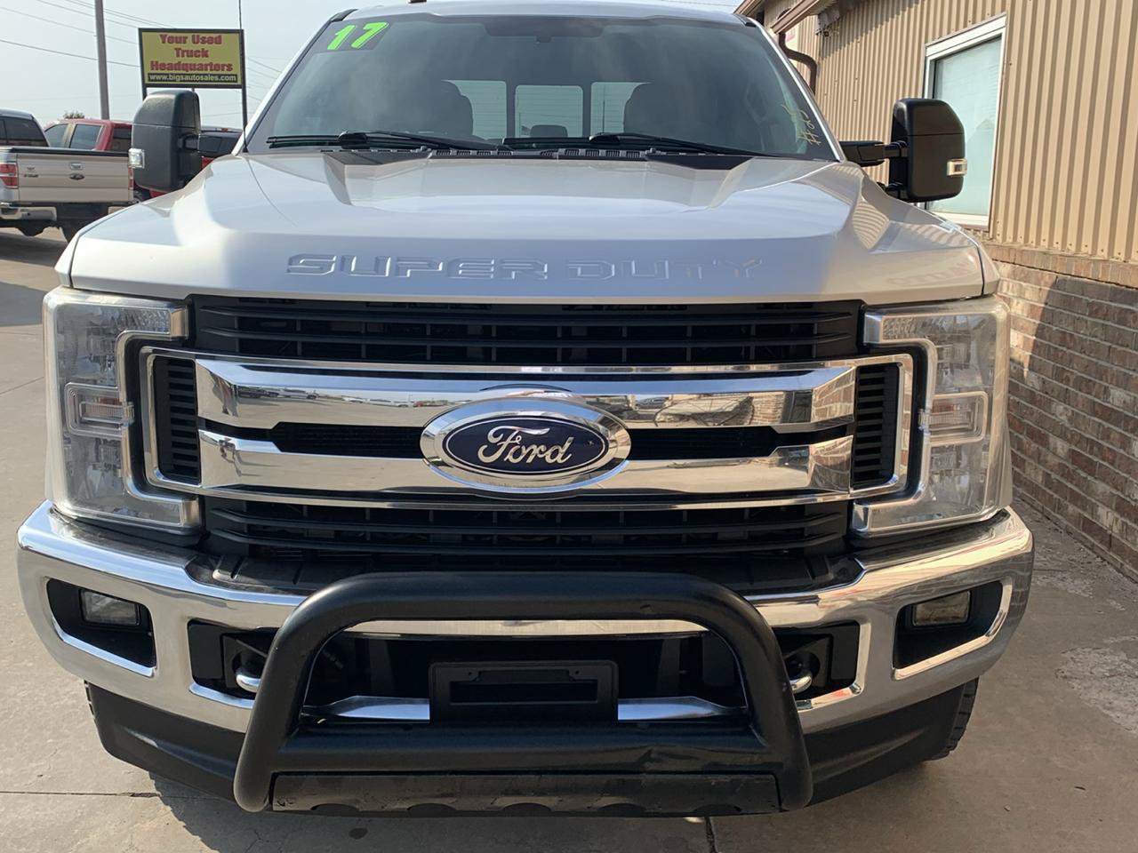 Used 2017 Ford F250 XLT w/ XLT Premium Package AWD/4WD image 7