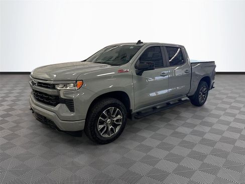 Used 2025 Chevrolet Silverado 1500 RST AWD/4WD image 3