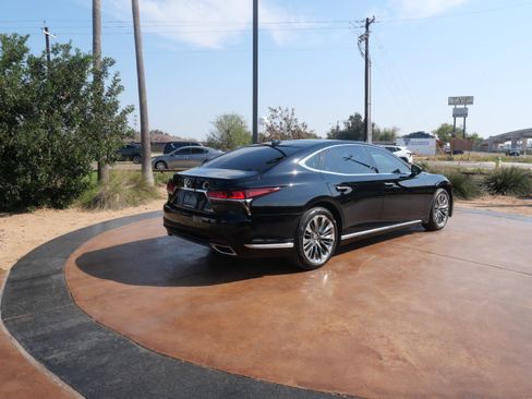 Used 2019 Lexus LS 500 image 2