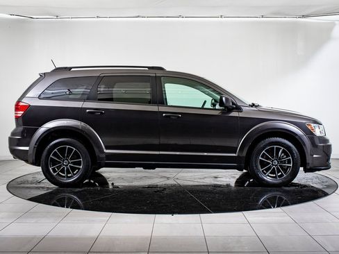 Used 2018 Dodge Journey SE w/ Popular Equipment Group image 6