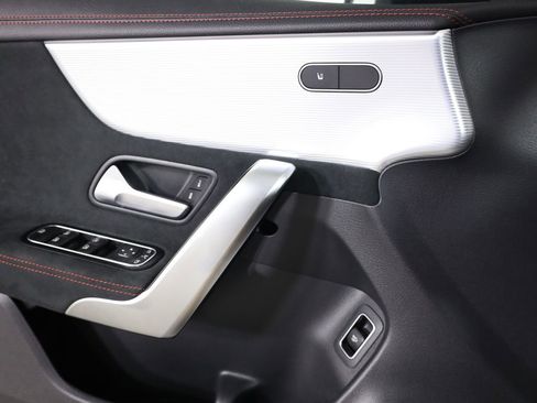 Certified 2022 Mercedes-Benz CLA 250 4MATIC image 10