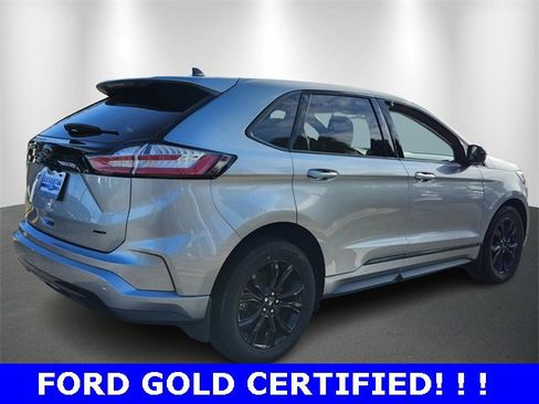 Used 2024 Ford Edge SE w/ Black Appearance Package image 4