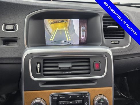 Used 2018 Volvo S60 T5 Inscription Platinum image 22