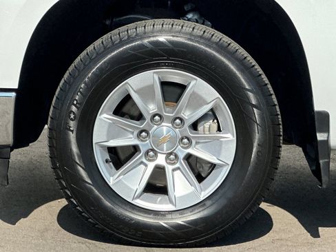 Used 2025 Chevrolet Silverado 1500 LT RWD image 36