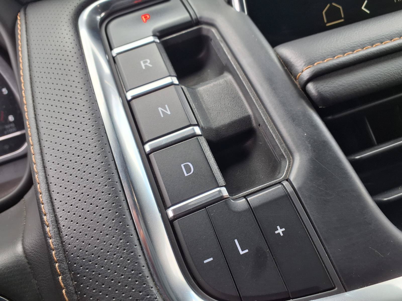 Used 2023 GMC Yukon AT4 AWD/4WD image 18