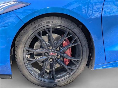 Used 2025 Chevrolet Corvette Stingray Coupe image 9