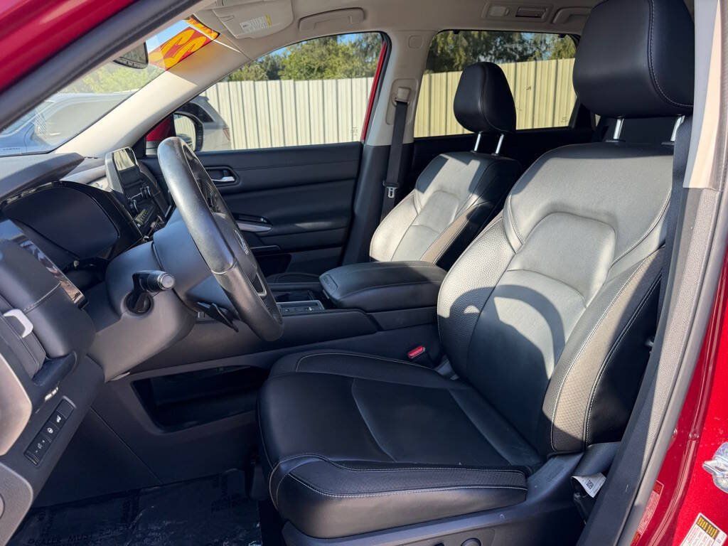 Used 2022 Nissan Pathfinder SL FWD image 10