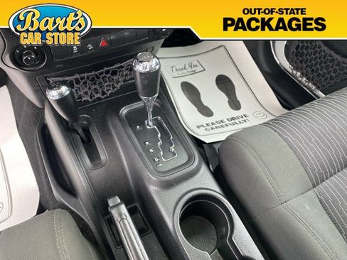 Used 2012 Jeep Wrangler Unlimited Sport image 28