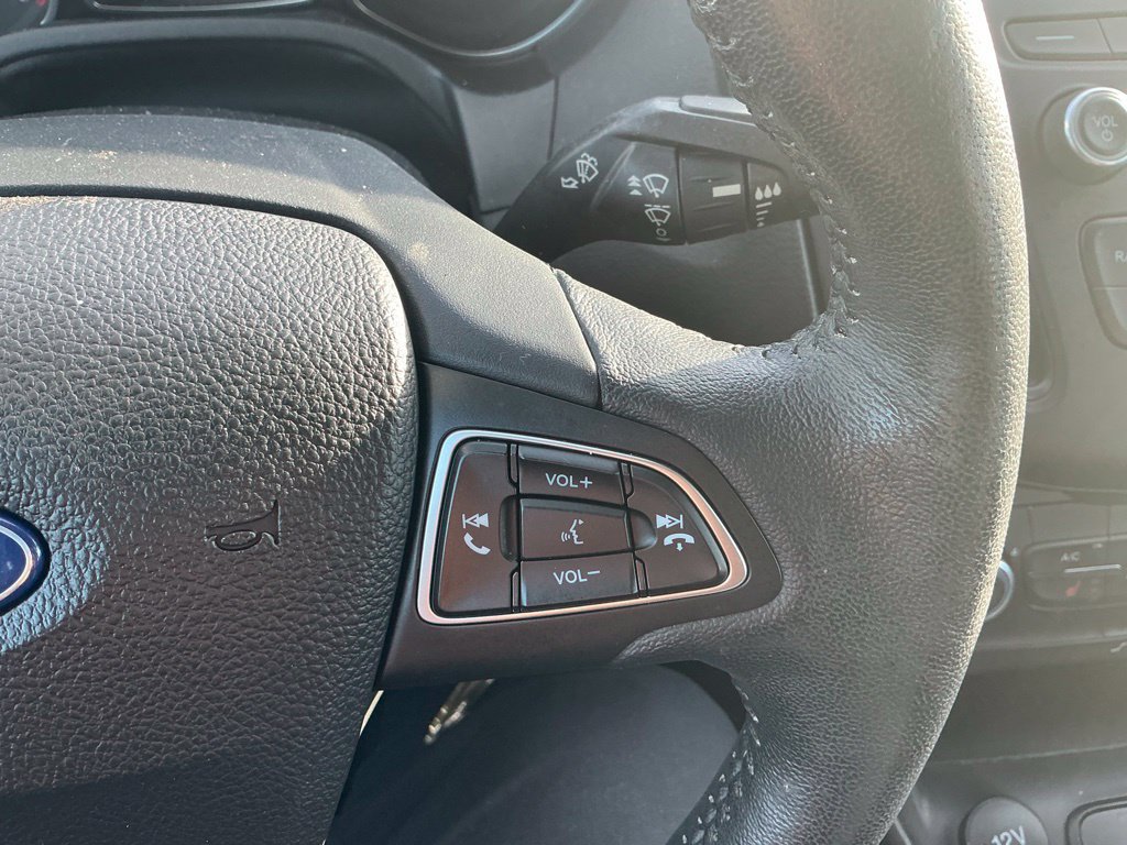Used 2018 Ford Focus SE w/ Cold Weather Package FWD image 15