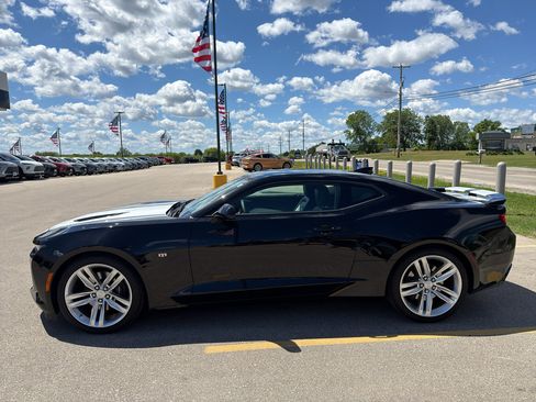 Used 2016 Chevrolet Camaro SS RWD image 3