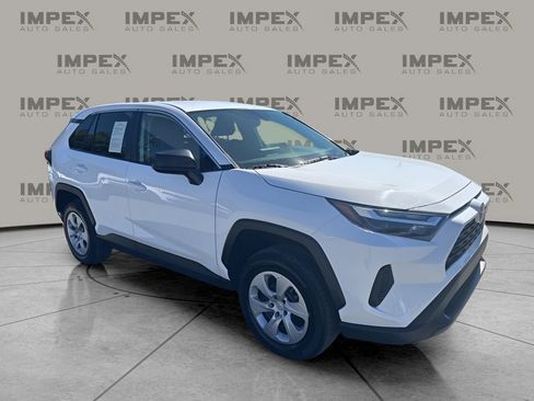 Used 2024 Toyota RAV4 LE image 7