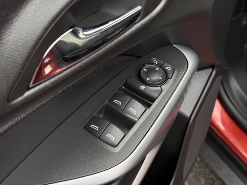 Used 2024 Chevrolet Trax RS w/ Driver Confidence Package image 29