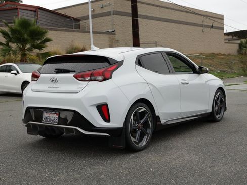 Used 2020 Hyundai Veloster Turbo image 4