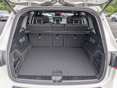 New 2025 Mercedes-Benz GLB 250 image 33