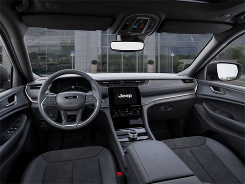 New 2025 Jeep Grand Cherokee L Altitude image 14