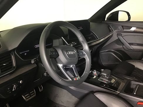 Used 2023 Audi SQ5 Prestige w/ Prestige Package AWD/4WD image 4