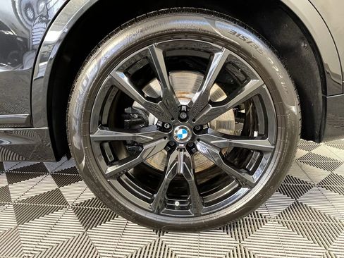 Used 2026 BMW X7 M60i image 13