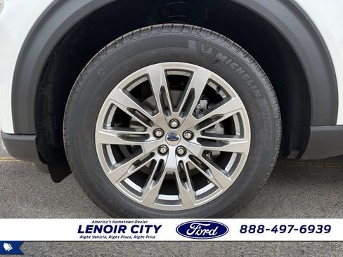 New 2026 Ford Explorer Platinum RWD image 9