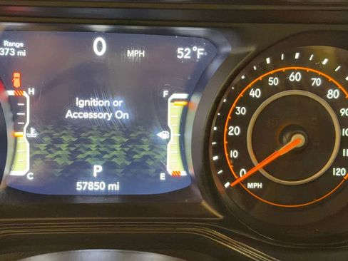 Used 2024 Jeep Wrangler Unlimited Sahara image 29