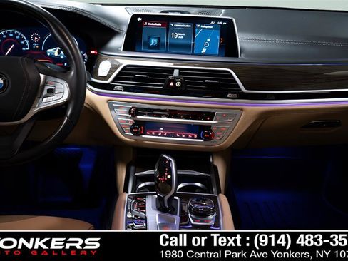 Used 2019 BMW 750i xDrive w/ Executive Package image 46