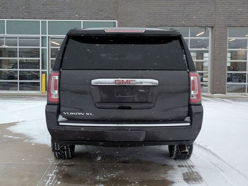 Used 2017 GMC Yukon XL Denali w/ Open Road Package image 7