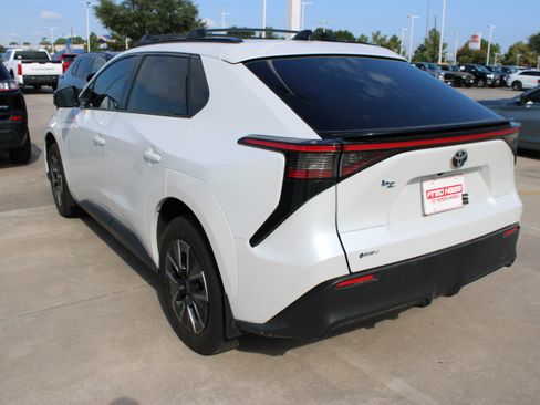 Used 2026 Toyota bZ FWD image 6