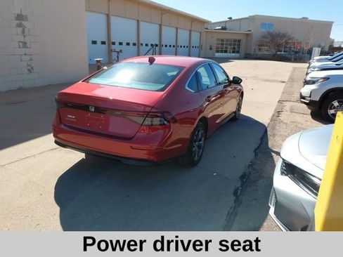 Used 2023 Honda Accord EX image 4