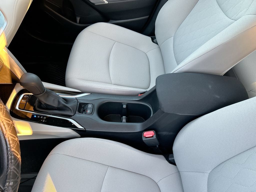 Certified 2025 Toyota Corolla Cross L FWD image 27